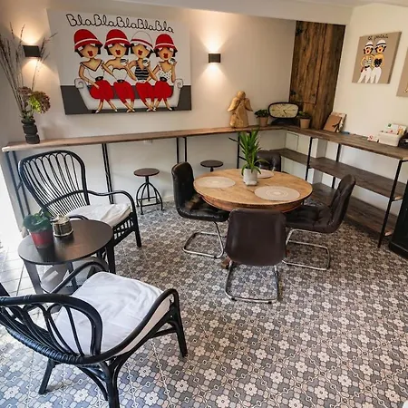 Vakantiehuis Luxurious With Private Parking Brugge